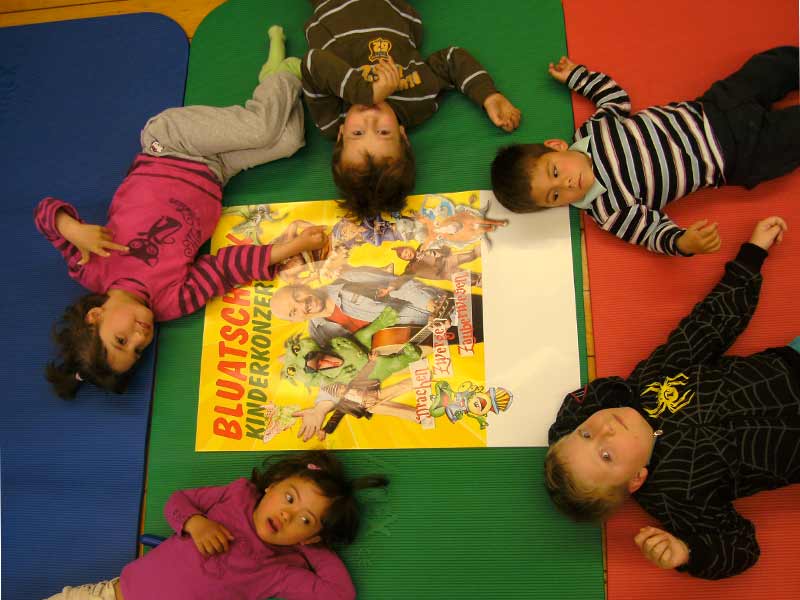 bluatschink-kinder-2011 Charity für Schritt für Schritt