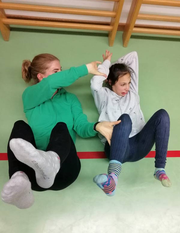 schrittfuerschritt-yoga-3 Ein Tag bei Schritt für Schritt, Verein zur Förderung behinderter Kinder. Tirol.
